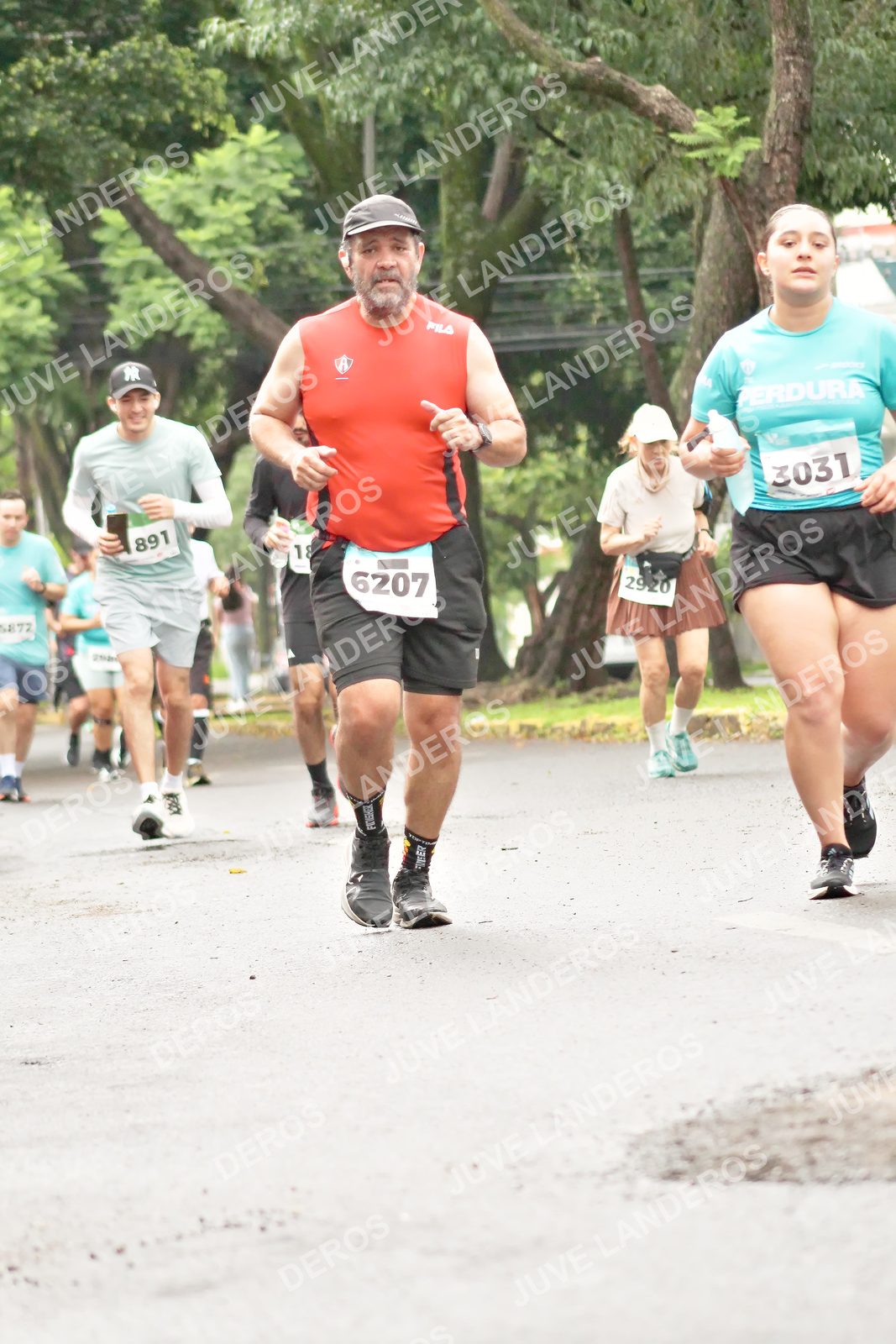 Foto del MEDIO MARATÓN ATLAS en Av. Patria, frente al Parque El Polvorín, Zapopan a las 08:45 · dorsal 6207, 3031, 891, 2920