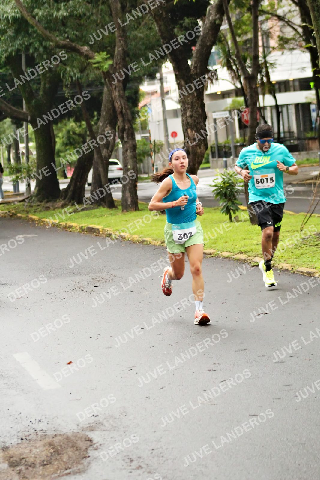 Foto del MEDIO MARATÓN ATLAS en Av. Patria, frente al Parque El Polvorín, Zapopan a las 08:10 · dorsal 5015, 302