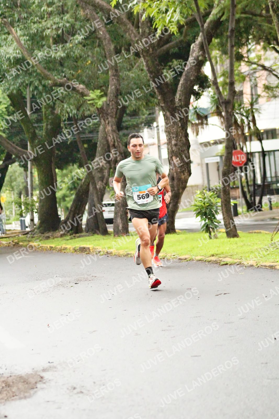 Foto del MEDIO MARATÓN ATLAS en Av. Patria, frente al Parque El Polvorín, Zapopan a las 08:05 · dorsal 569