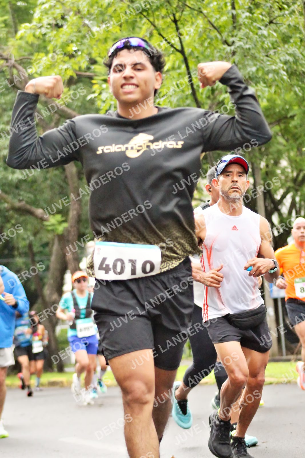 Foto del MEDIO MARATÓN ATLAS en Av. Patria, frente al Parque El Polvorín, Zapopan a las 08:26 · dorsal 4010, 8