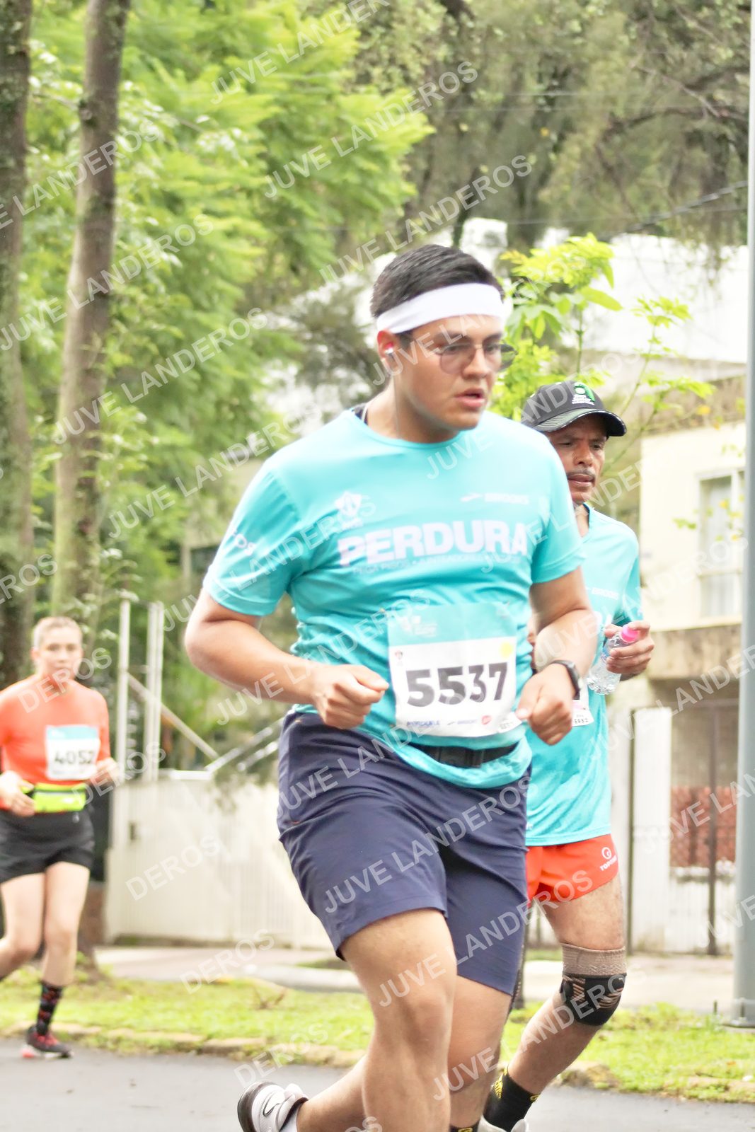 Foto del MEDIO MARATÓN ATLAS en Av. Patria, frente al Parque El Polvorín, Zapopan a las 08:46 · dorsal 5537, 4052