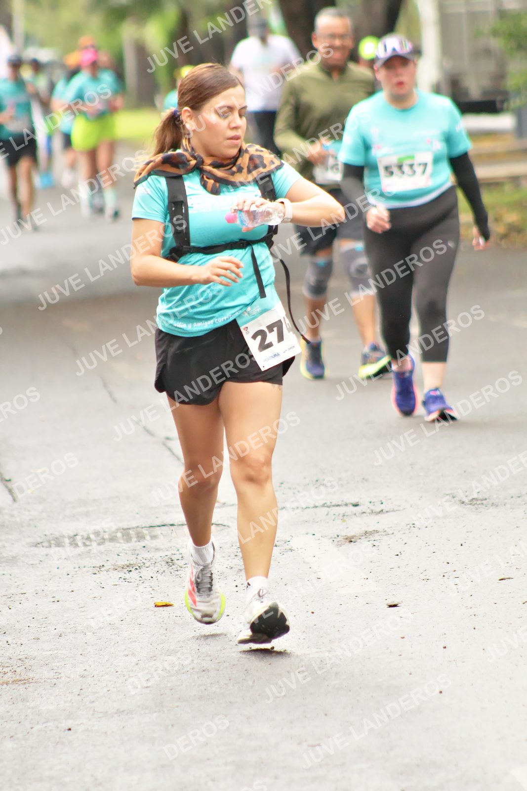 Foto del MEDIO MARATÓN ATLAS en Av. Patria, frente al Parque El Polvorín, Zapopan a las 09:01 · dorsal 5337, 27
