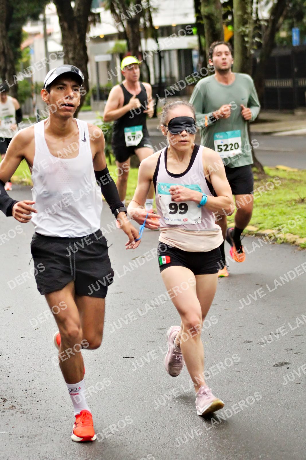 Foto del MEDIO MARATÓN ATLAS en Av. Patria, frente al Parque El Polvorín, Zapopan a las 08:10 · dorsal 99, 5220