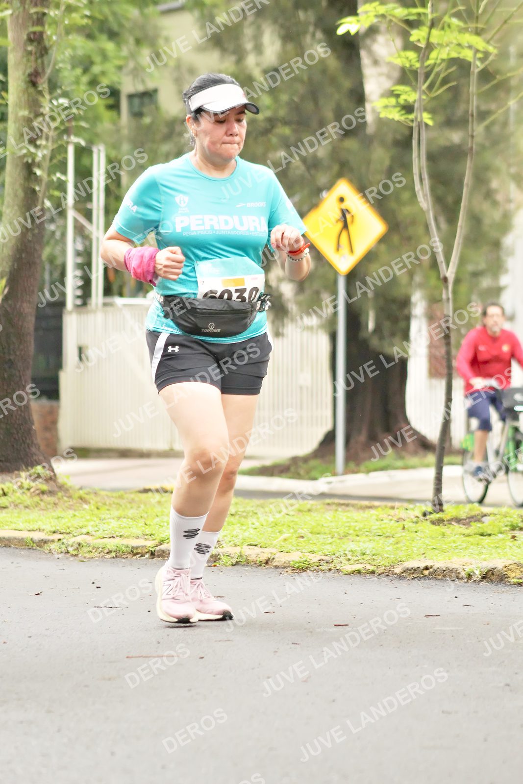 Foto del MEDIO MARATÓN ATLAS en Av. Patria, frente al Parque El Polvorín, Zapopan a las 08:48 · dorsal 6030