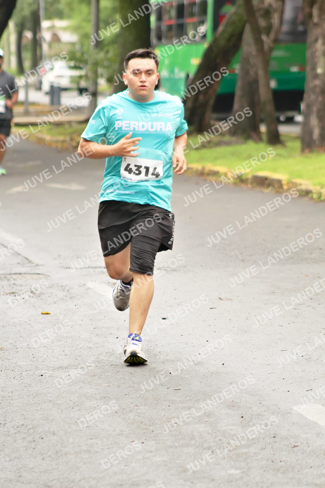 Foto del MEDIO MARATÓN ATLAS en Av. Patria, frente al Parque El Polvorín, Zapopan a las 09:07 · dorsal 4314