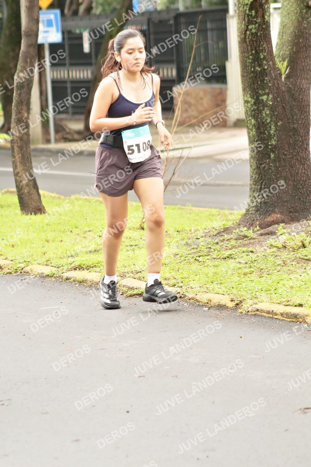 Foto del MEDIO MARATÓN ATLAS en Av. Patria, frente al Parque El Polvorín, Zapopan a las 08:54 · dorsal 5108