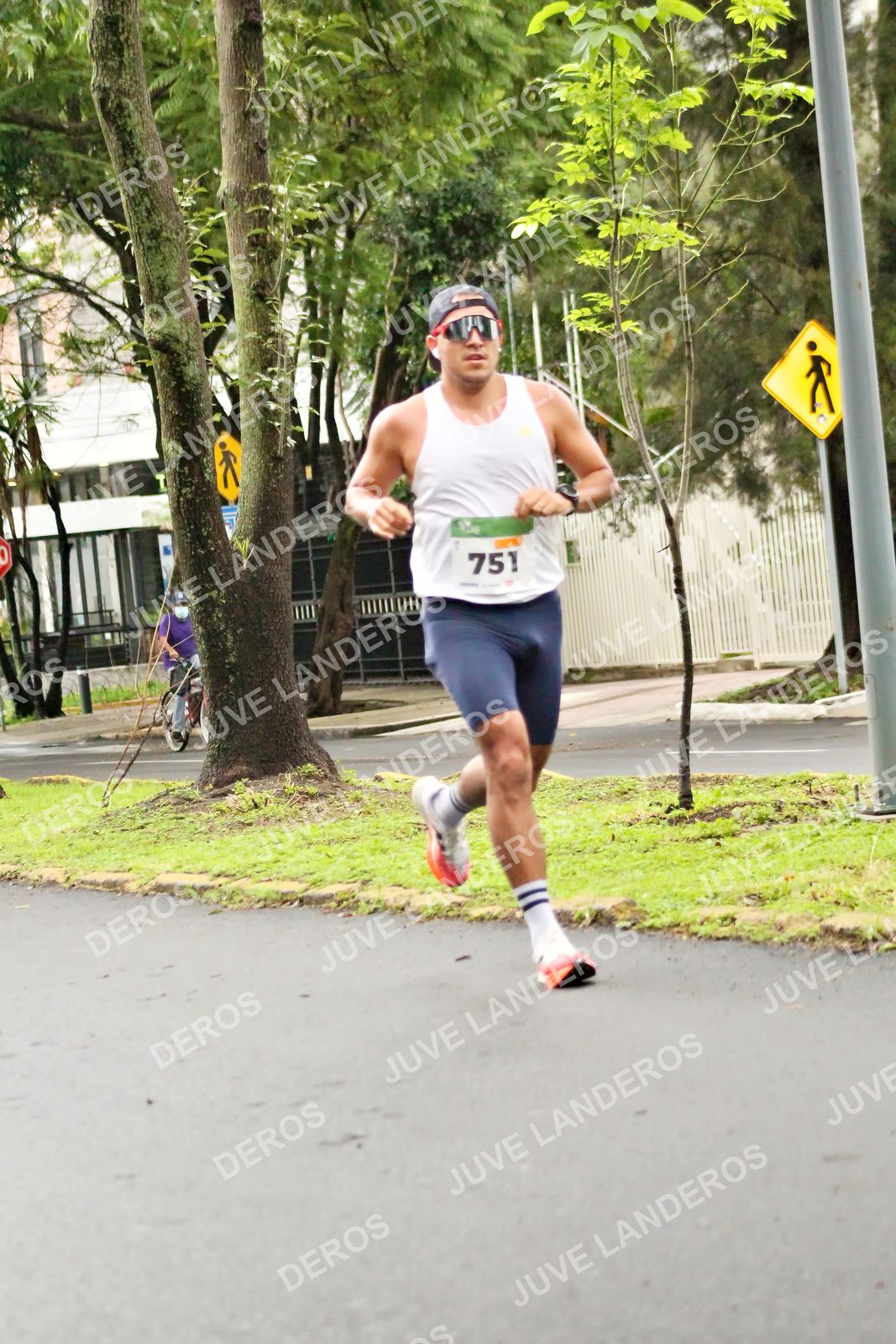Foto del MEDIO MARATÓN ATLAS en Av. Patria, frente al Parque El Polvorín, Zapopan a las 08:08 · dorsal 751