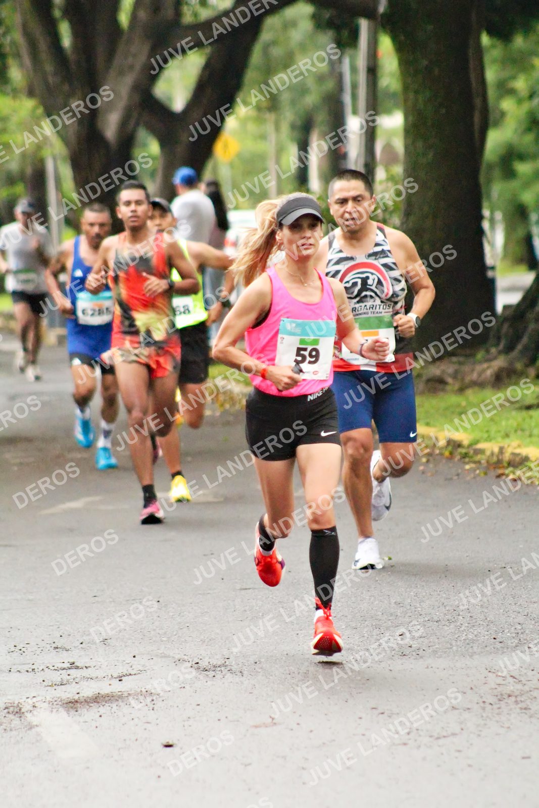 Foto del MEDIO MARATÓN ATLAS en Av. Patria, frente al Parque El Polvorín, Zapopan a las 08:05 · dorsal 59, 68, 6285