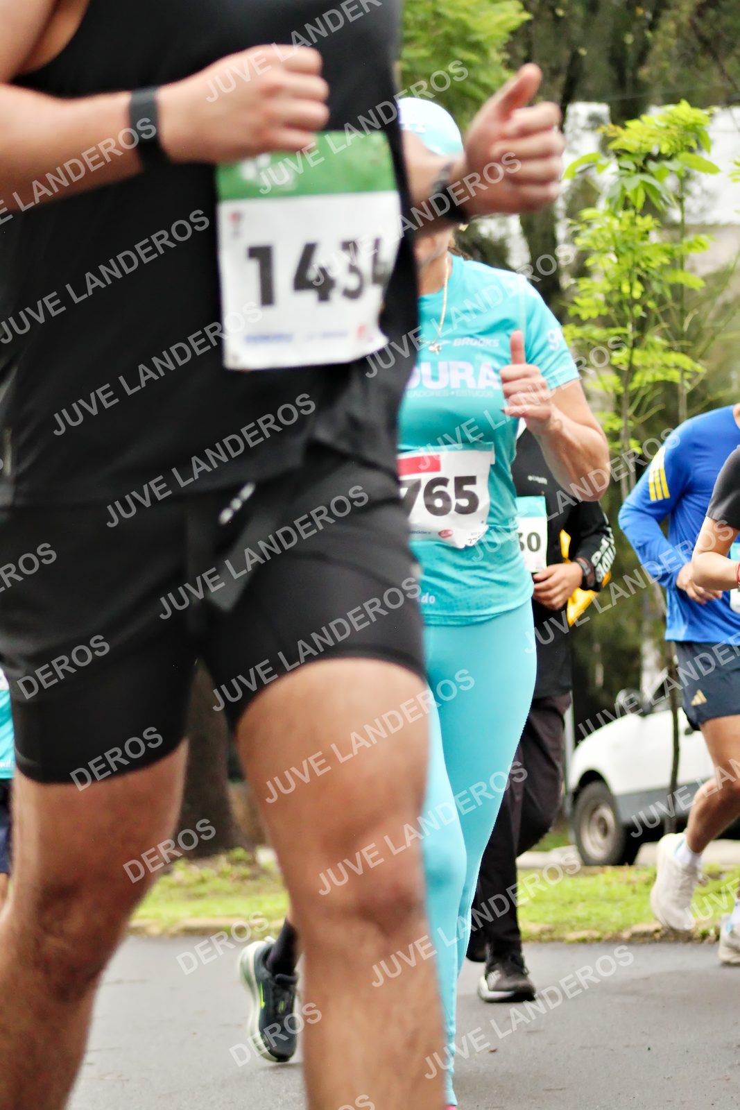 Foto del MEDIO MARATÓN ATLAS en Av. Patria, frente al Parque El Polvorín, Zapopan a las 08:34 · dorsal 1434, 765