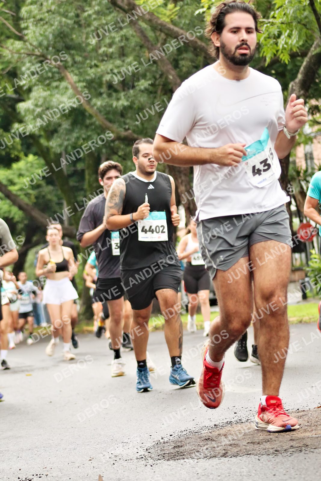 Foto del MEDIO MARATÓN ATLAS en Av. Patria, frente al Parque El Polvorín, Zapopan a las 08:40 · dorsal 4402, 43, 3