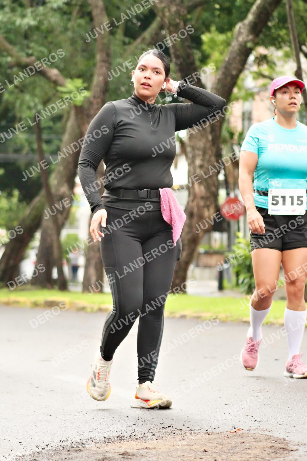 Foto del MEDIO MARATÓN ATLAS en Av. Patria, frente al Parque El Polvorín, Zapopan a las 08:48 · dorsal 5115