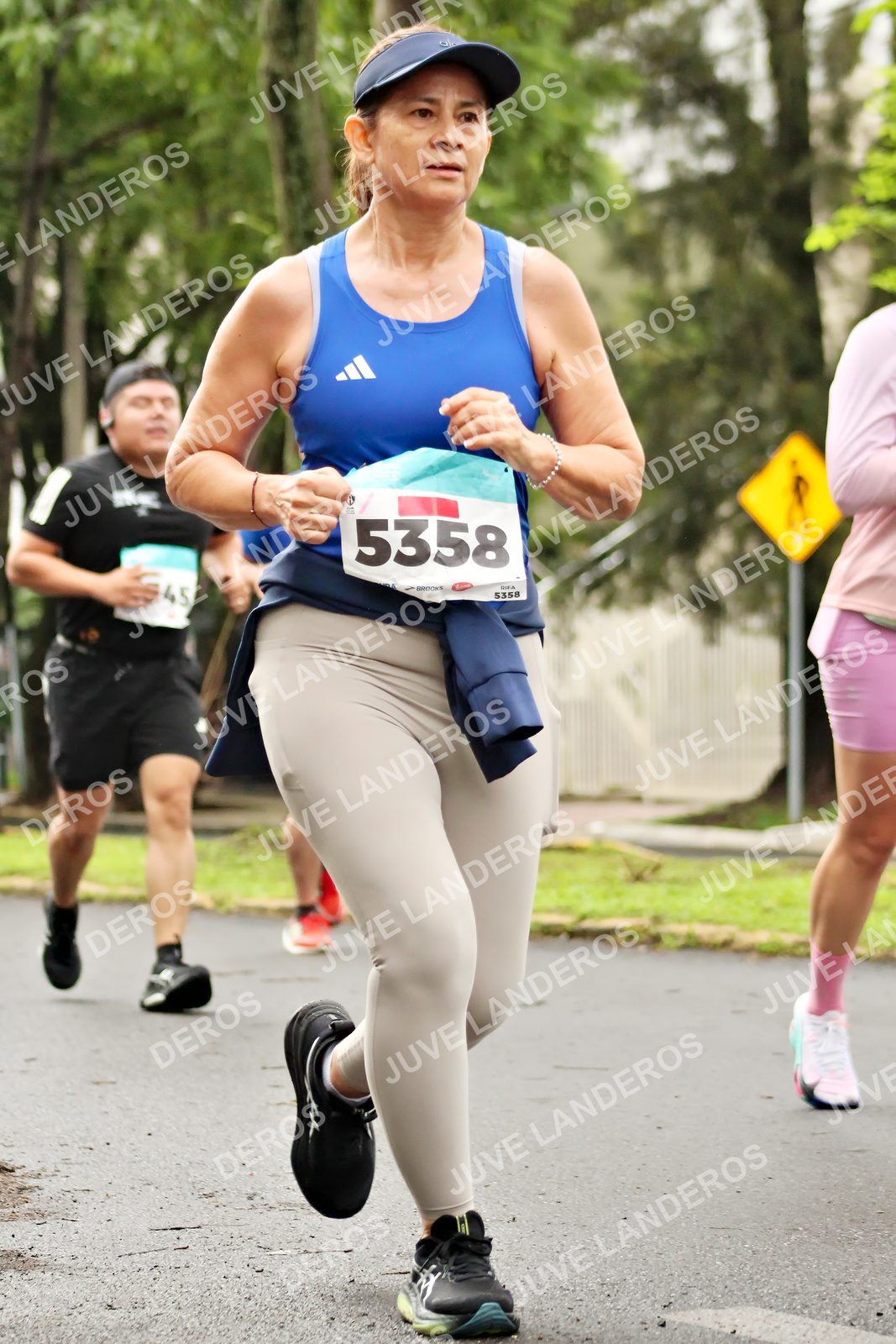 Foto del MEDIO MARATÓN ATLAS en Av. Patria, frente al Parque El Polvorín, Zapopan a las 08:36 · dorsal 5358, 45