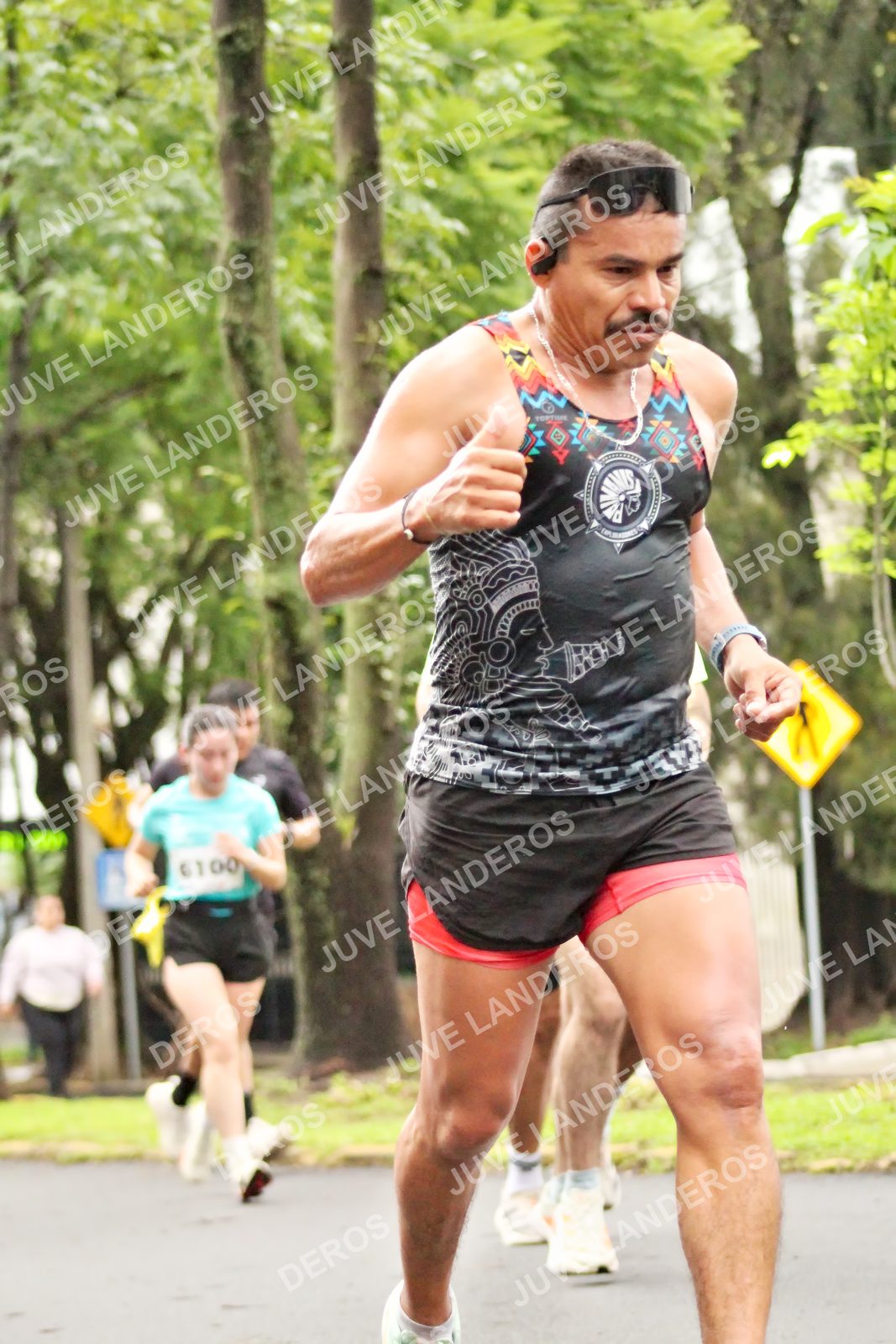 Foto del MEDIO MARATÓN ATLAS en Av. Patria, frente al Parque El Polvorín, Zapopan a las 08:23 · dorsal 6100