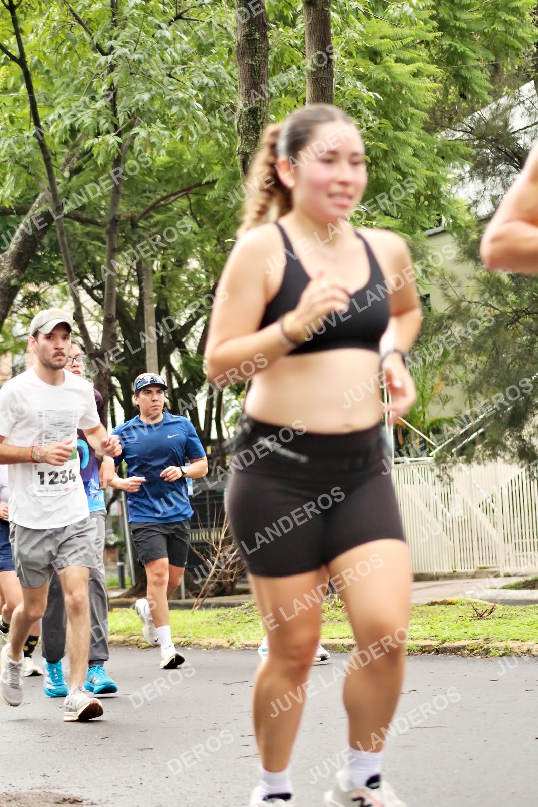 Foto del MEDIO MARATÓN ATLAS en Av. Patria, frente al Parque El Polvorín, Zapopan a las 08:35 · dorsal 1234