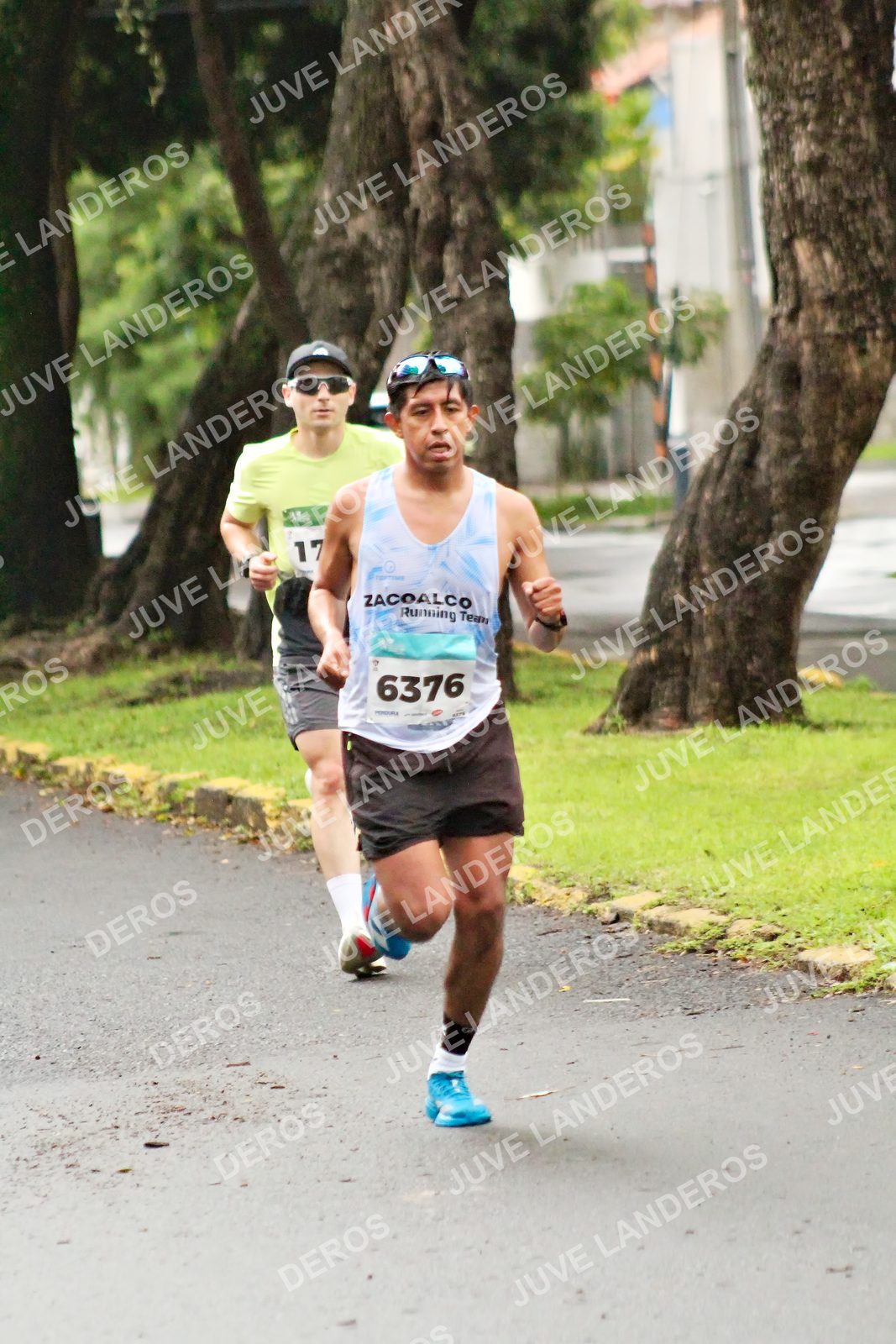 Foto del MEDIO MARATÓN ATLAS en Av. Patria, frente al Parque El Polvorín, Zapopan a las 08:03 · dorsal 6376, 17