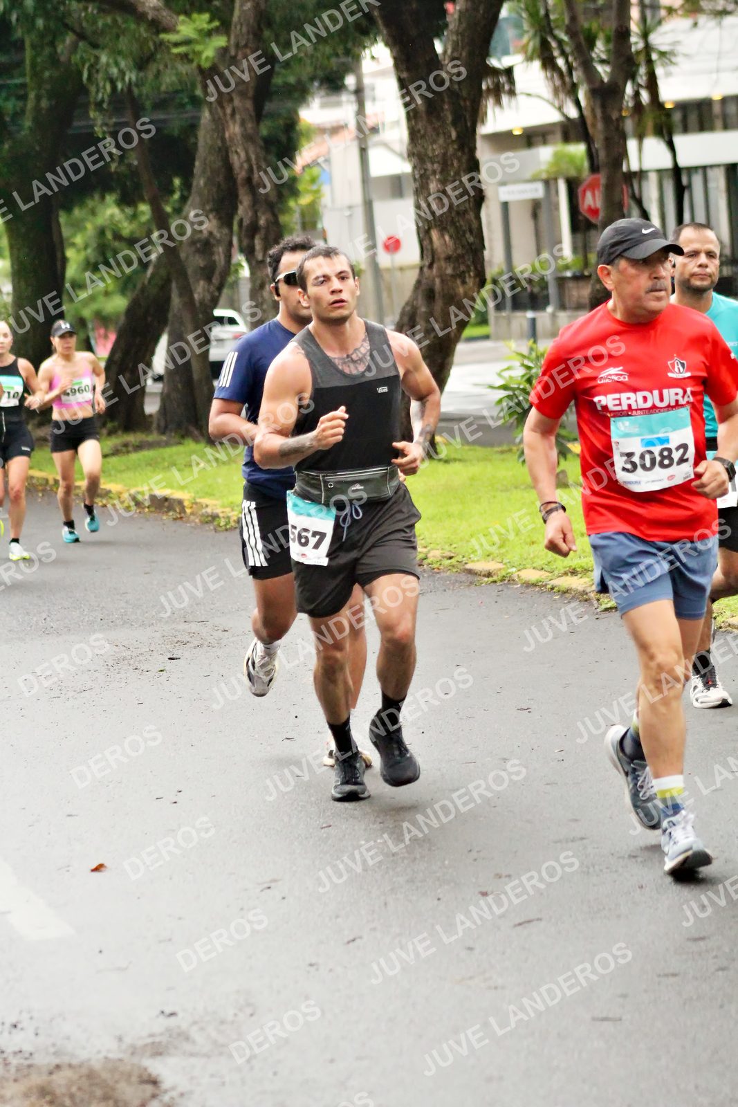 Foto del MEDIO MARATÓN ATLAS en Av. Patria, frente al Parque El Polvorín, Zapopan a las 08:10 · dorsal 3082, 567, 4960