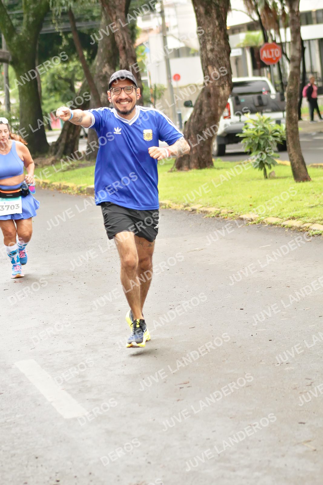 Foto del MEDIO MARATÓN ATLAS en Av. Patria, frente al Parque El Polvorín, Zapopan a las 09:09 · dorsal 3703