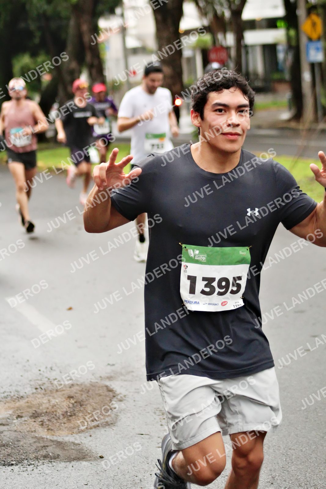 Foto del MEDIO MARATÓN ATLAS en Av. Patria, frente al Parque El Polvorín, Zapopan a las 08:14 · dorsal 1395, 713