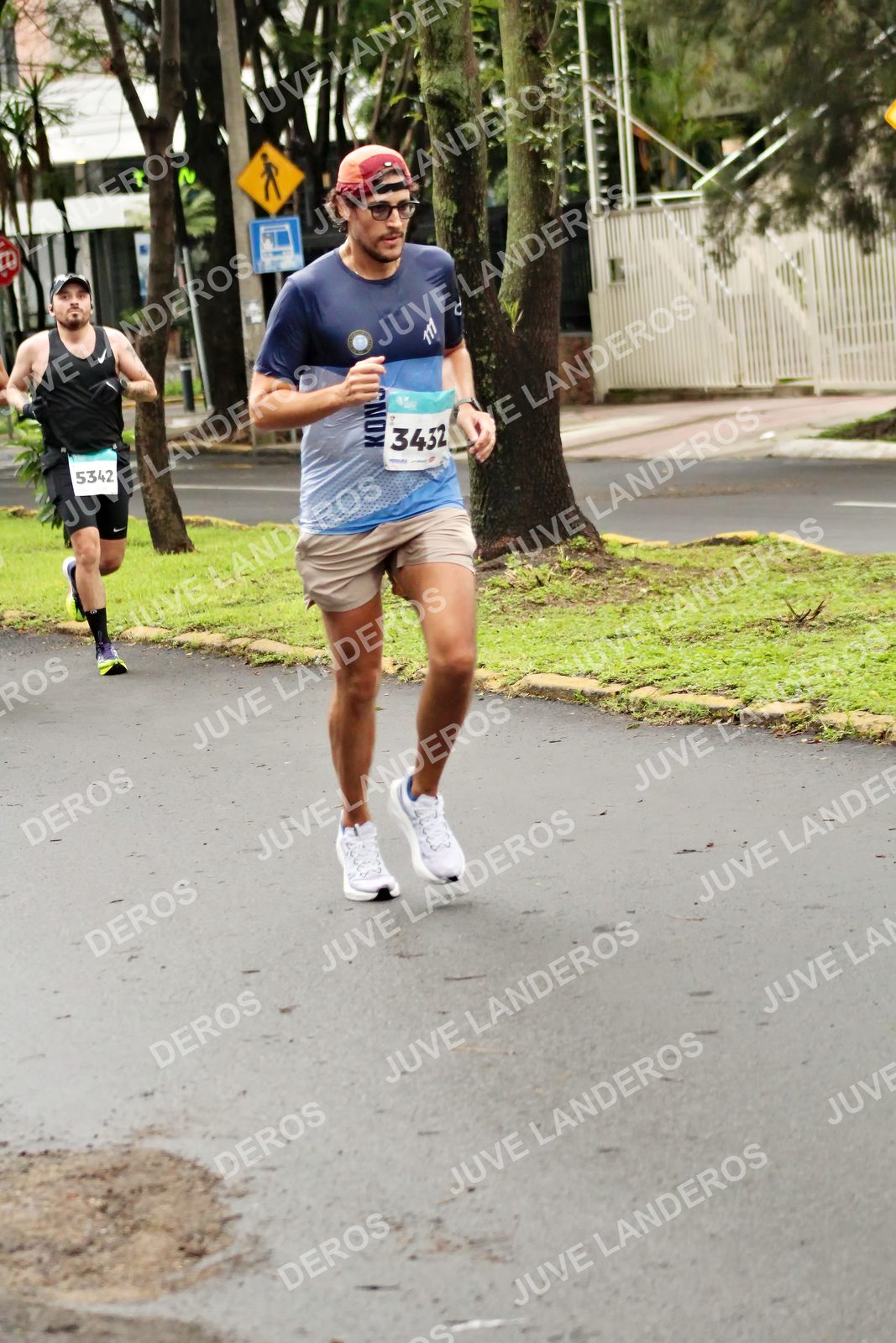 Foto del MEDIO MARATÓN ATLAS en Av. Patria, frente al Parque El Polvorín, Zapopan a las 08:20 · dorsal 5342, 3432