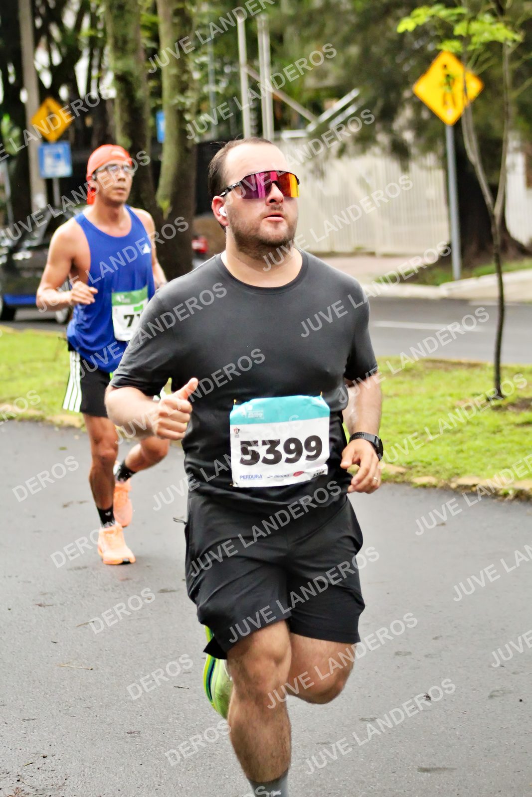 Foto del MEDIO MARATÓN ATLAS en Av. Patria, frente al Parque El Polvorín, Zapopan a las 08:17 · dorsal 5399, 7