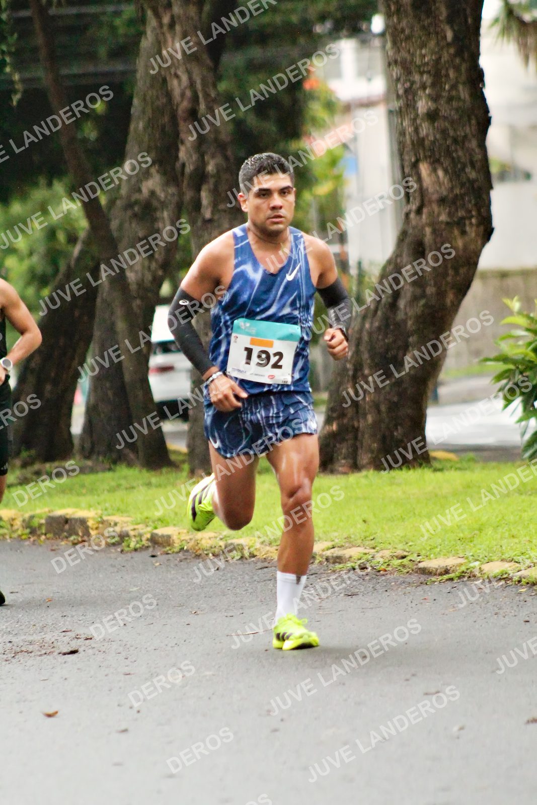 Foto del MEDIO MARATÓN ATLAS en Av. Patria, frente al Parque El Polvorín, Zapopan a las 07:59 · dorsal 192