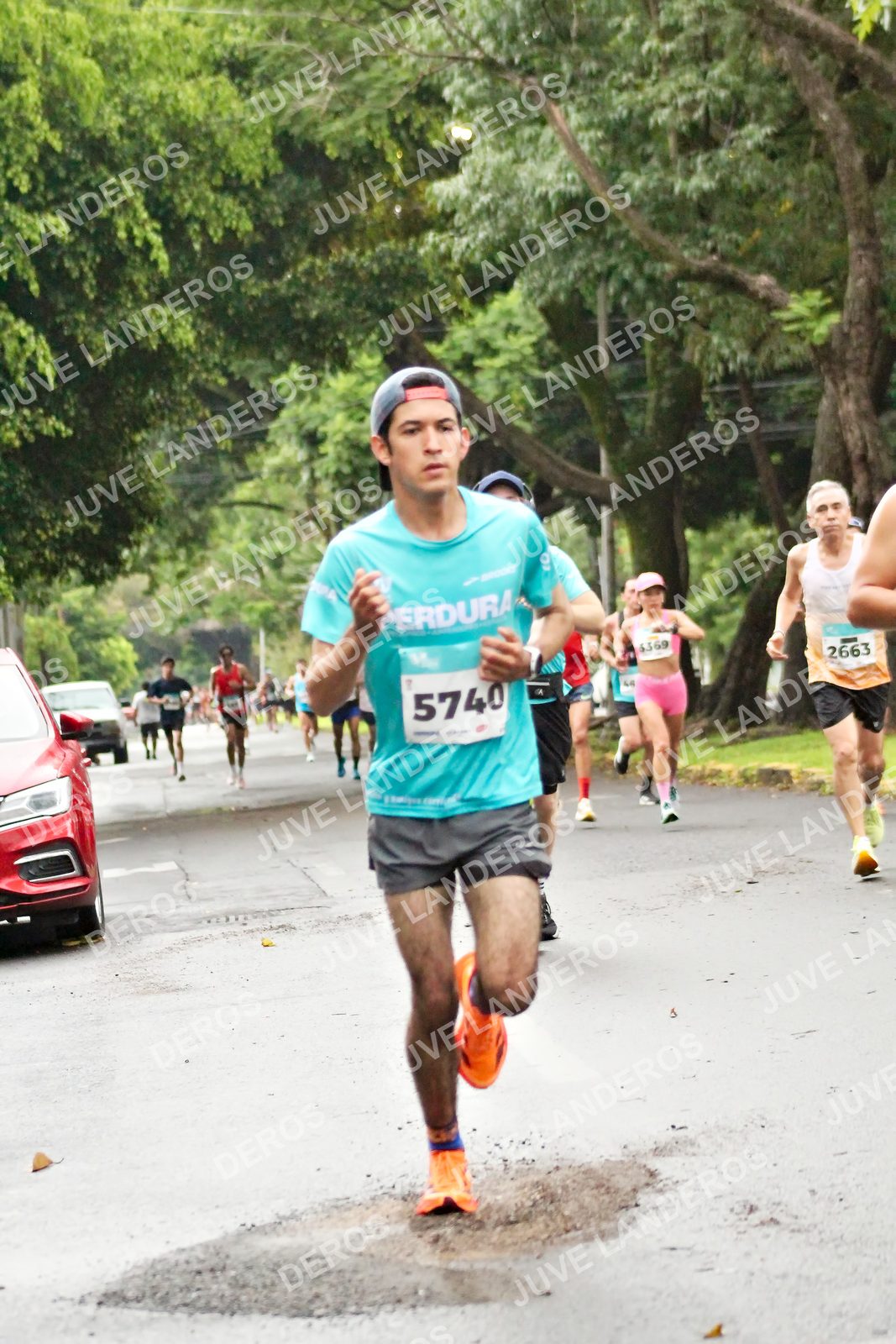 Foto del MEDIO MARATÓN ATLAS en Av. Patria, frente al Parque El Polvorín, Zapopan a las 08:05 · dorsal 5740, 2663, 6369