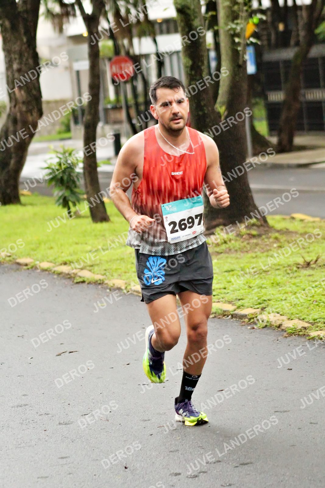 Foto del MEDIO MARATÓN ATLAS en Av. Patria, frente al Parque El Polvorín, Zapopan a las 08:04 · dorsal 2697
