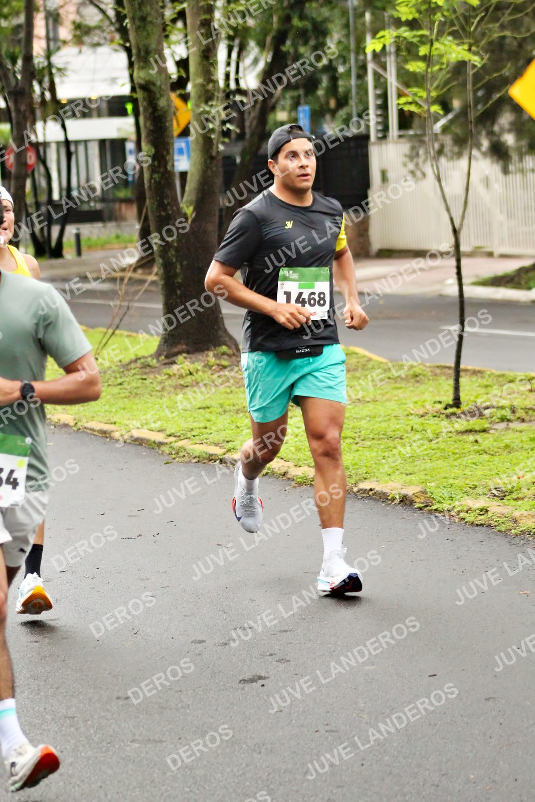 Foto del MEDIO MARATÓN ATLAS en Av. Patria, frente al Parque El Polvorín, Zapopan a las 08:09 · dorsal 1468, 4