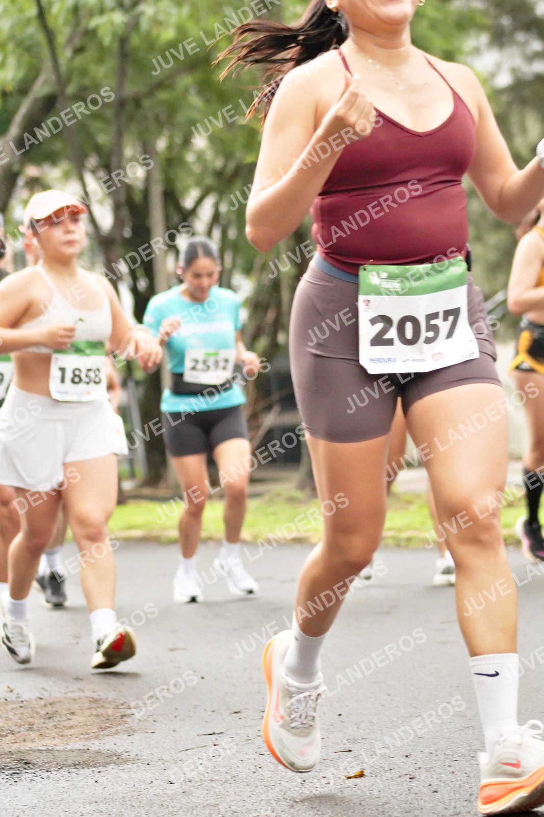 Foto del MEDIO MARATÓN ATLAS en Av. Patria, frente al Parque El Polvorín, Zapopan a las 08:34 · dorsal 2057, 1858