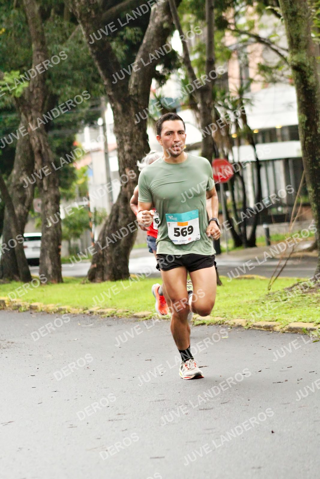 Foto del MEDIO MARATÓN ATLAS en Av. Patria, frente al Parque El Polvorín, Zapopan a las 08:05 · dorsal 569, 6