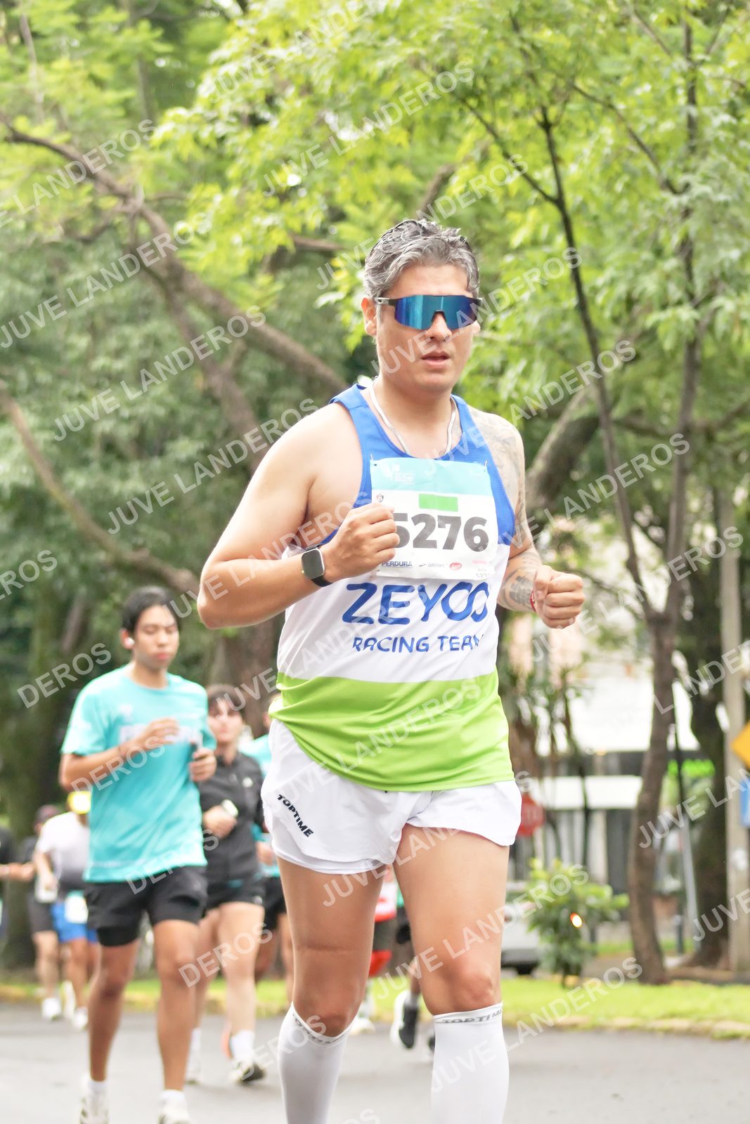 Foto del MEDIO MARATÓN ATLAS en Av. Patria, frente al Parque El Polvorín, Zapopan a las 08:44 · dorsal 5276