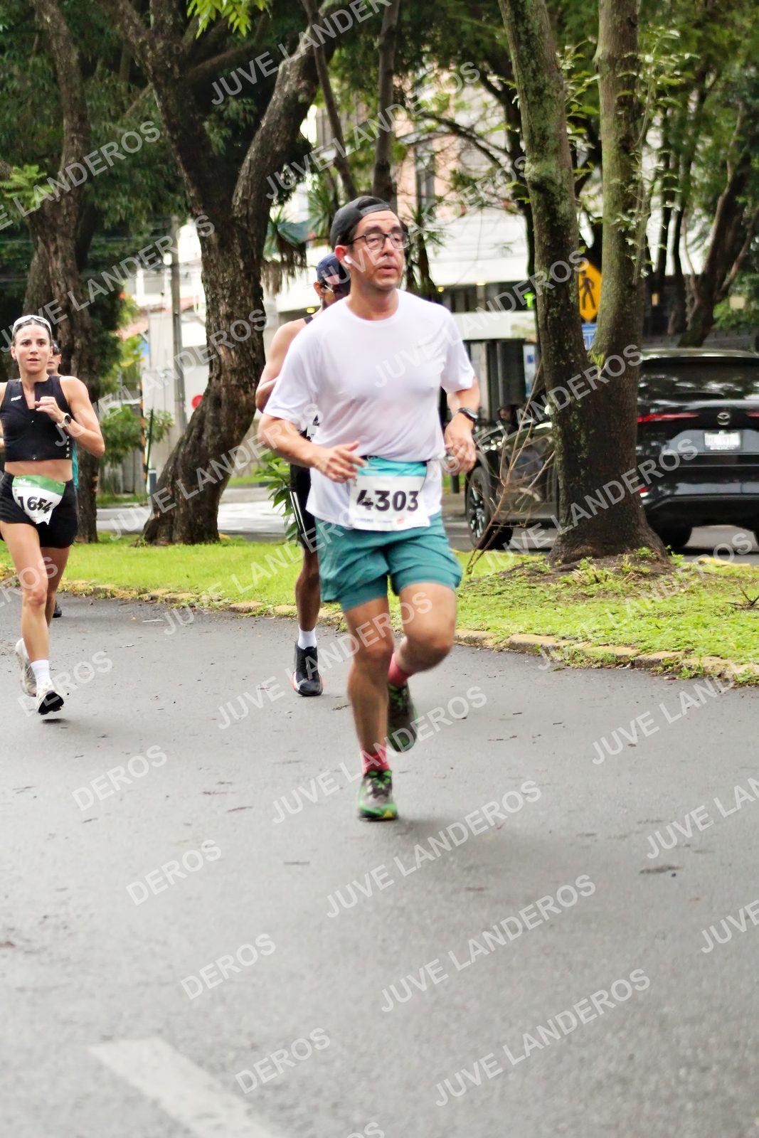 Foto del MEDIO MARATÓN ATLAS en Av. Patria, frente al Parque El Polvorín, Zapopan a las 08:09 · dorsal 4303, 1654