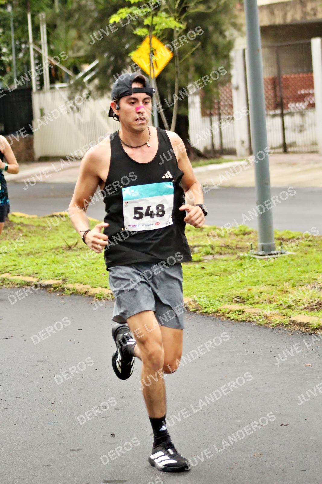 Foto del MEDIO MARATÓN ATLAS en Av. Patria, frente al Parque El Polvorín, Zapopan a las 08:17 · dorsal 548