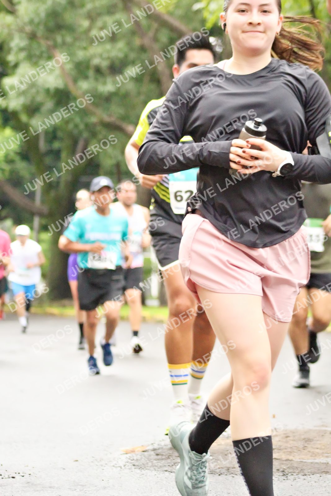 Foto del MEDIO MARATÓN ATLAS en Av. Patria, frente al Parque El Polvorín, Zapopan a las 08:27 · dorsal 62