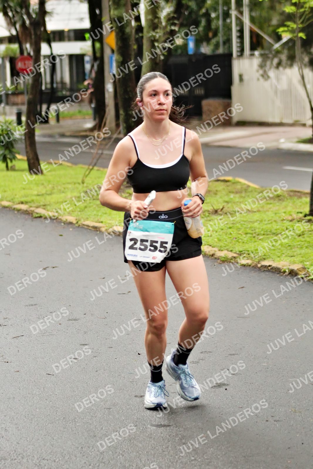 Foto del MEDIO MARATÓN ATLAS en Av. Patria, frente al Parque El Polvorín, Zapopan a las 08:14 · dorsal 2555