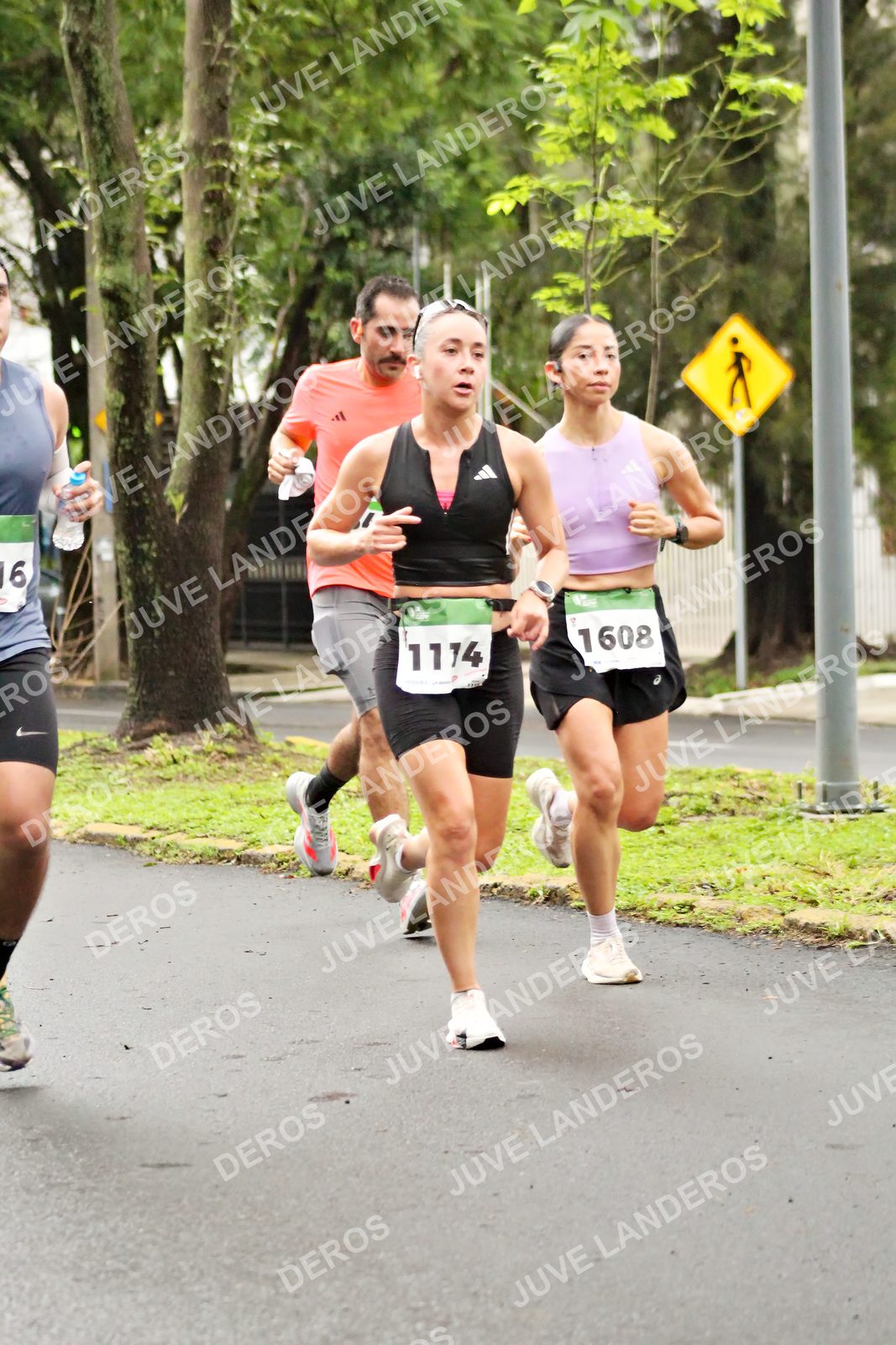 Foto del MEDIO MARATÓN ATLAS en Av. Patria, frente al Parque El Polvorín, Zapopan a las 08:14 · dorsal 1608