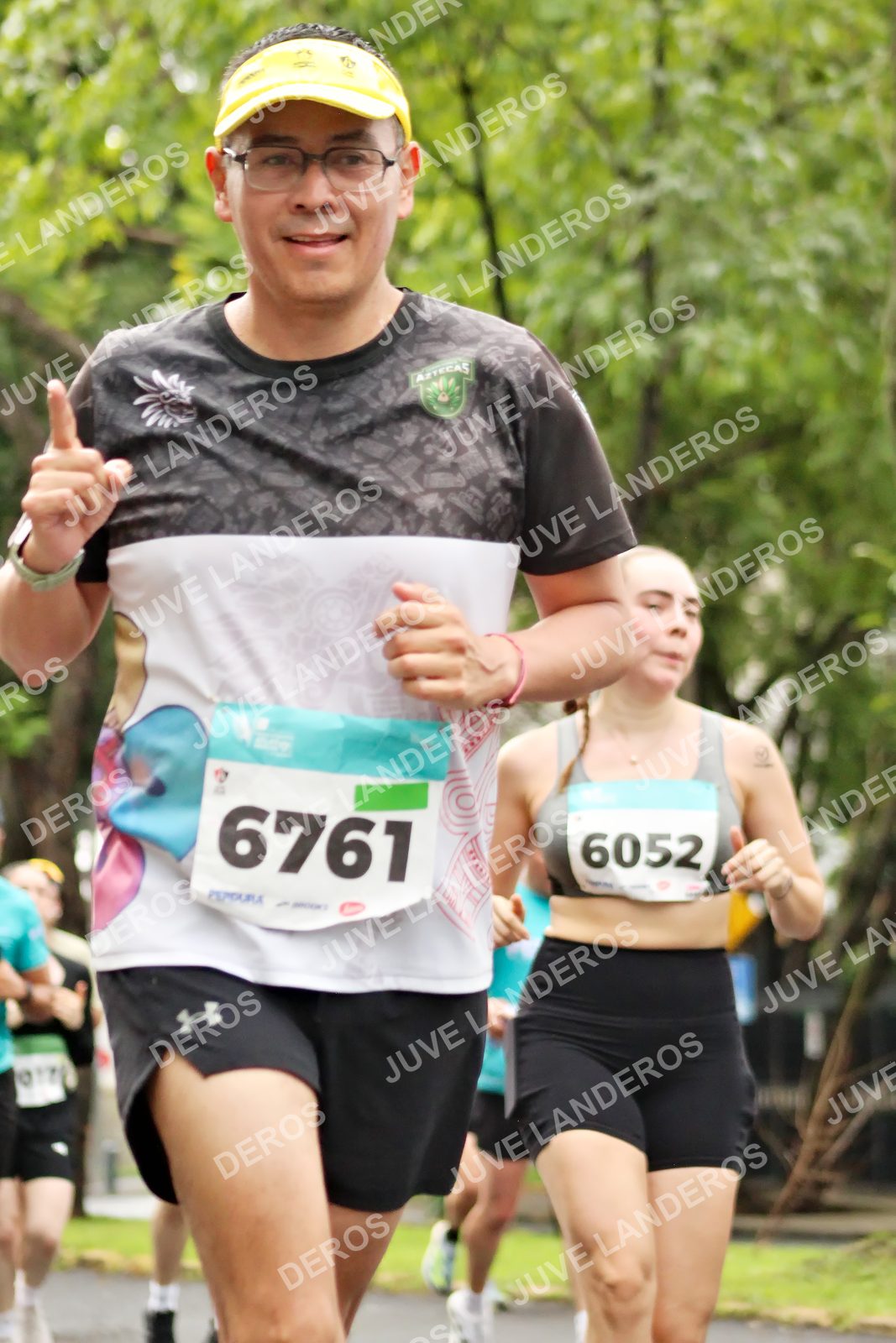 Foto del MEDIO MARATÓN ATLAS en Av. Patria, frente al Parque El Polvorín, Zapopan a las 08:35 · dorsal 6761, 6052
