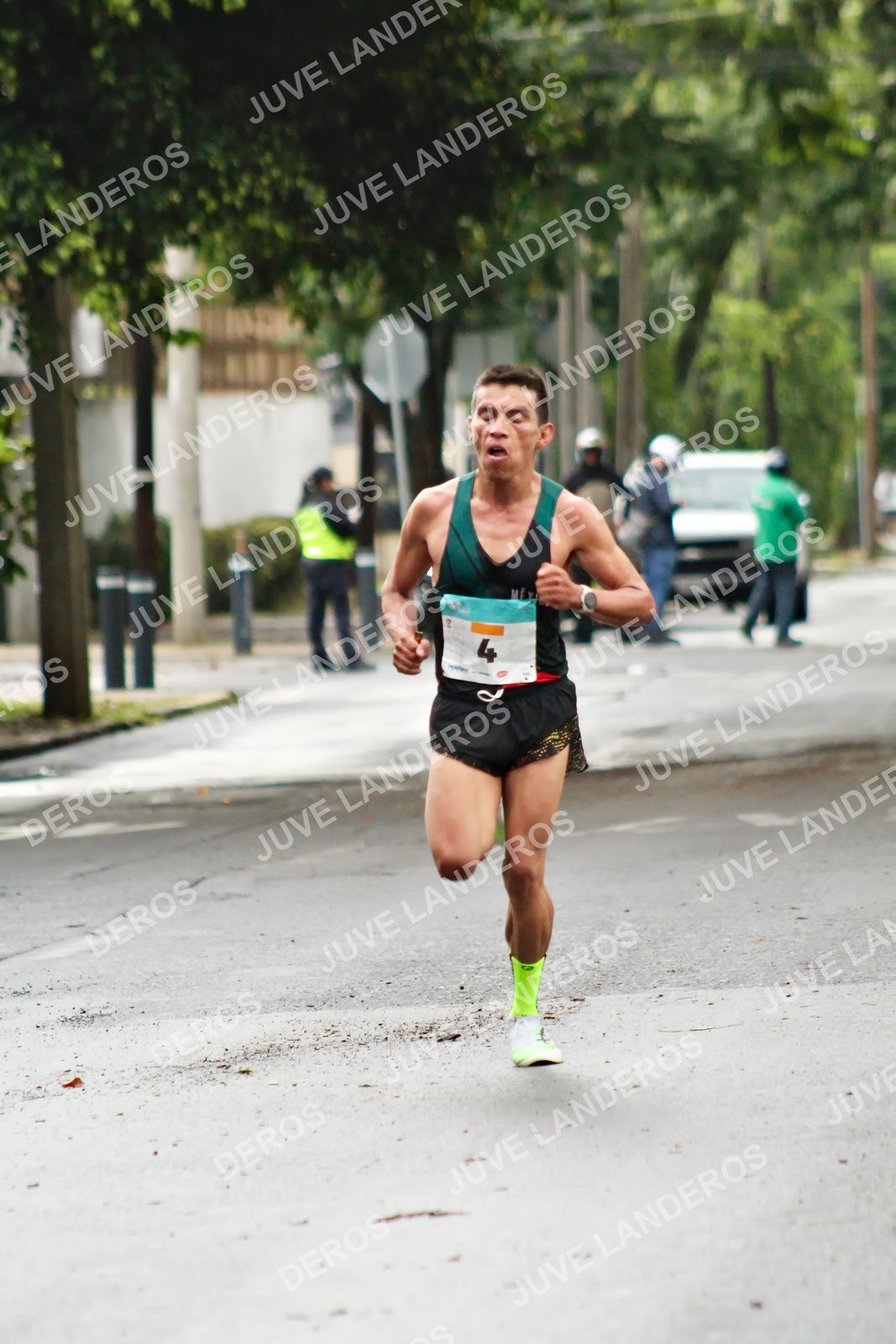 Foto del MEDIO MARATÓN ATLAS en Av. Patria, frente al Parque El Polvorín, Zapopan a las 07:52 · dorsal 4