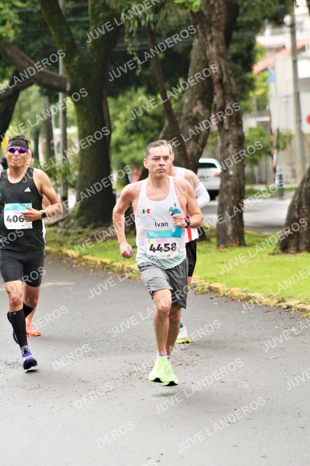 Foto del MEDIO MARATÓN ATLAS en Av. Patria, frente al Parque El Polvorín, Zapopan a las 08:07 · dorsal 4458, 406