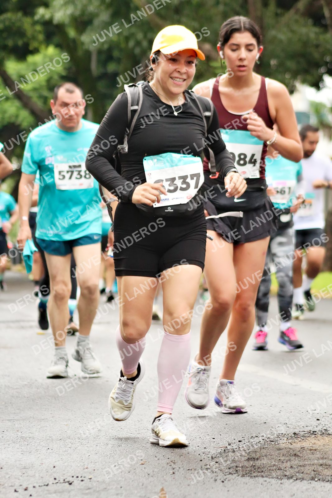 Foto del MEDIO MARATÓN ATLAS en Av. Patria, frente al Parque El Polvorín, Zapopan a las 08:40 · dorsal 337, 84, 5738, 561
