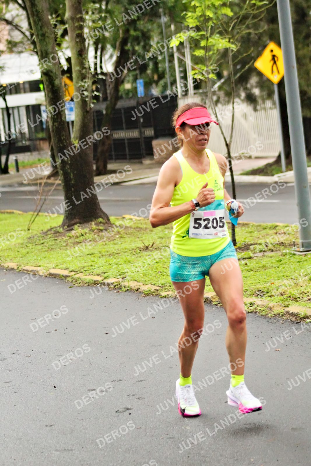 Foto del MEDIO MARATÓN ATLAS en Av. Patria, frente al Parque El Polvorín, Zapopan a las 08:08 · dorsal 5205