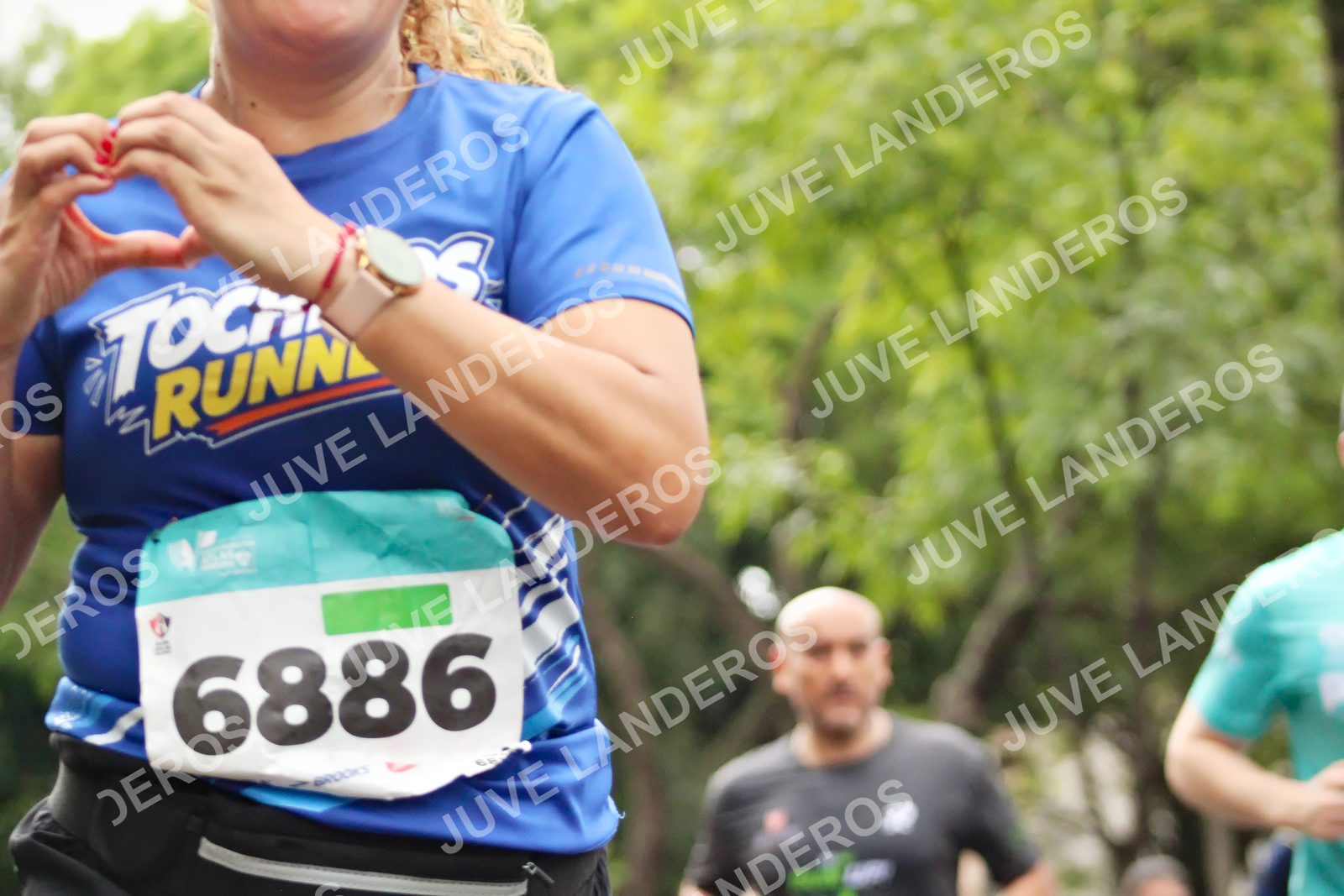 Foto del MEDIO MARATÓN ATLAS en Av. Patria, frente al Parque El Polvorín, Zapopan a las 08:32 · dorsal 6886