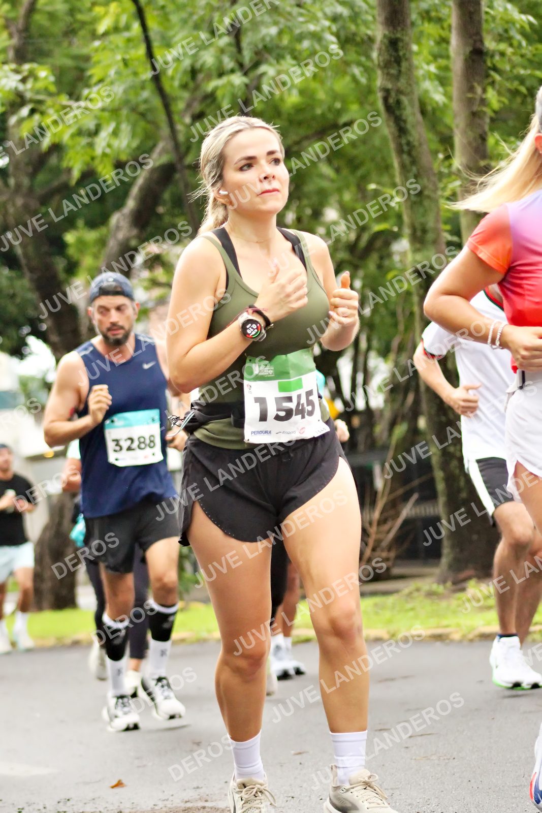 Foto del MEDIO MARATÓN ATLAS en Av. Patria, frente al Parque El Polvorín, Zapopan a las 08:26 · dorsal 3288, 1545