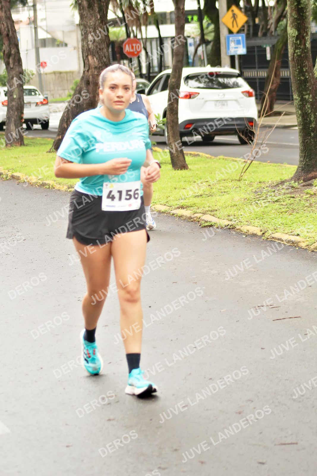 Foto del MEDIO MARATÓN ATLAS en Av. Patria, frente al Parque El Polvorín, Zapopan a las 08:56 · dorsal 4156