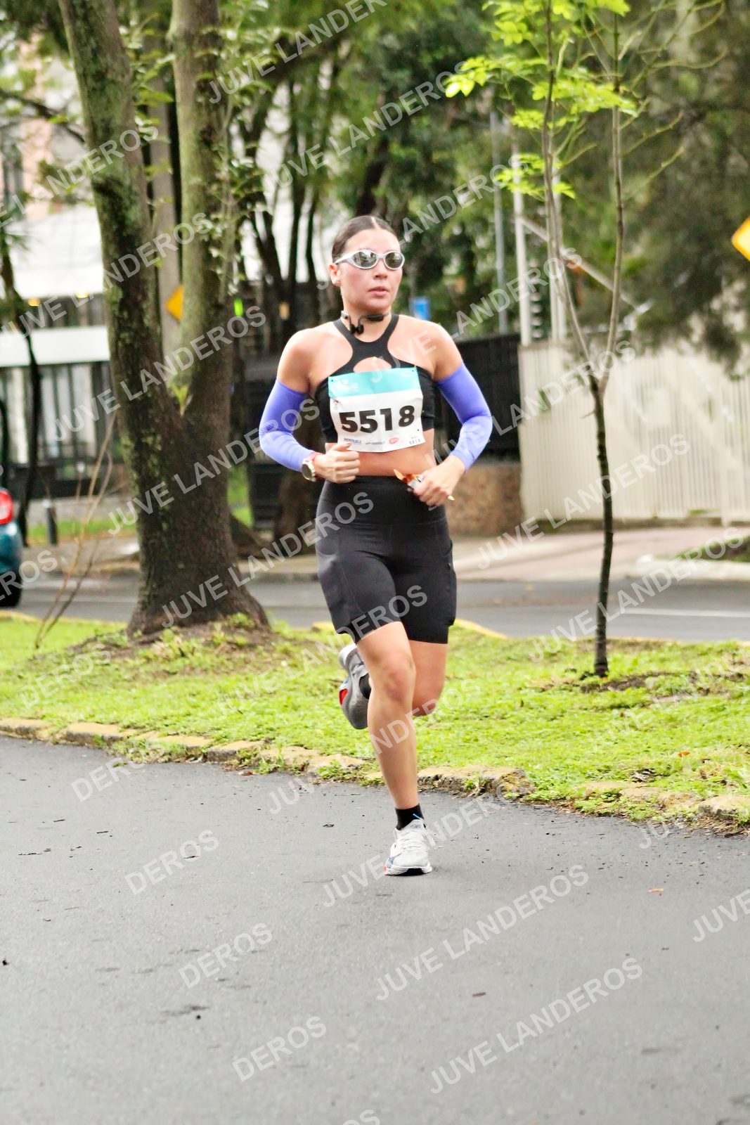 Foto del MEDIO MARATÓN ATLAS en Av. Patria, frente al Parque El Polvorín, Zapopan a las 08:07 · dorsal 5518