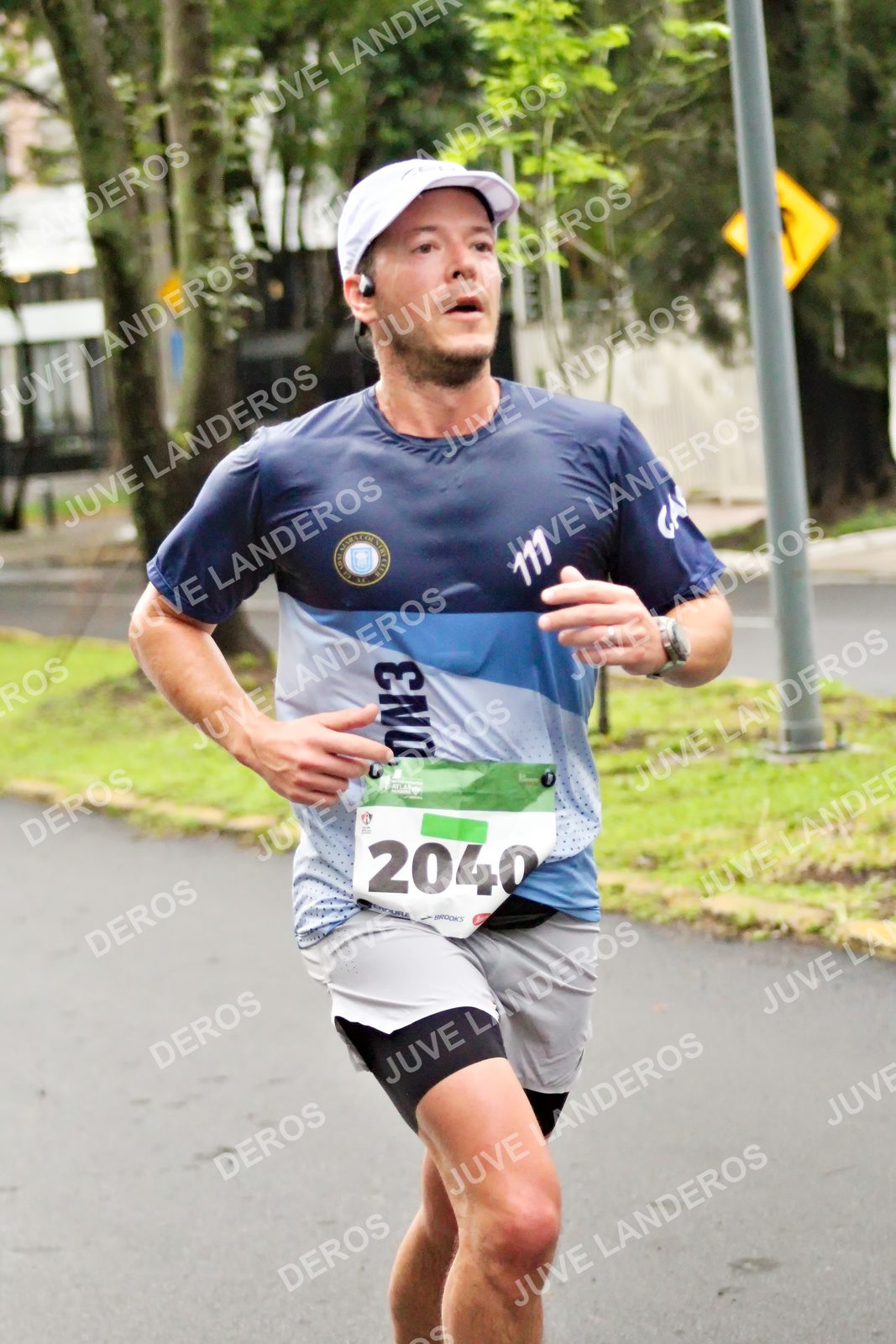 Foto del MEDIO MARATÓN ATLAS en Av. Patria, frente al Parque El Polvorín, Zapopan a las 08:06 · dorsal 2040, 111