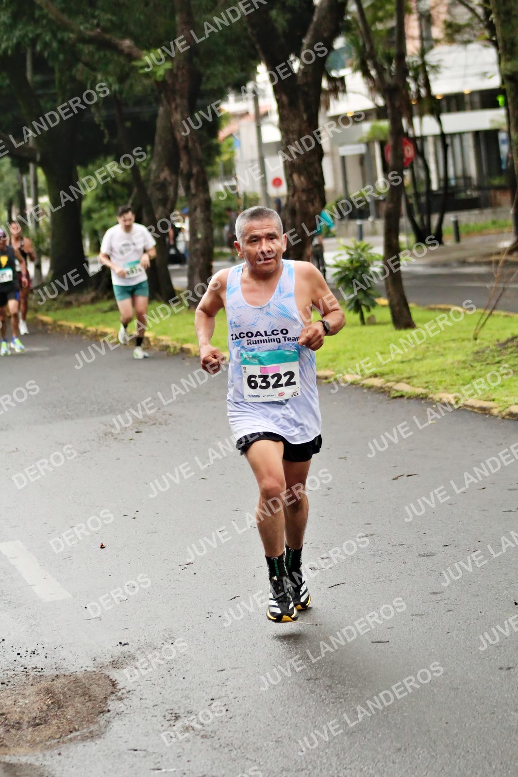 Foto del MEDIO MARATÓN ATLAS en Av. Patria, frente al Parque El Polvorín, Zapopan a las 08:08 · dorsal 6322