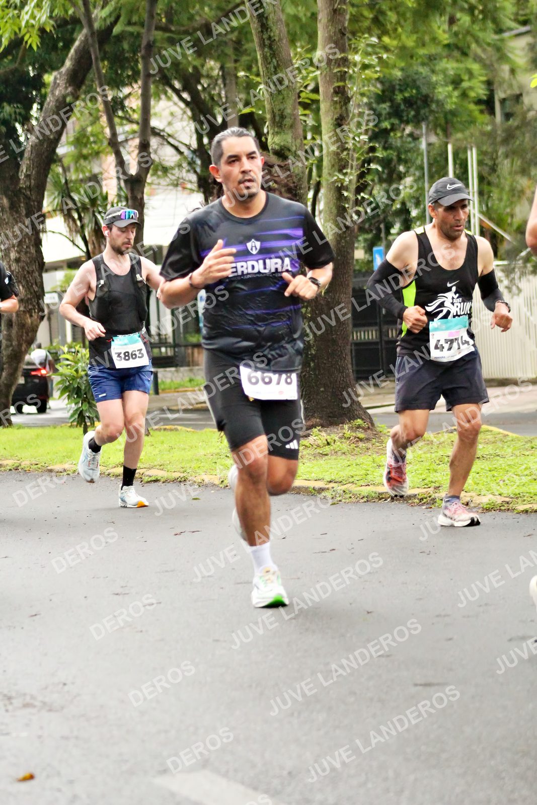 Foto del MEDIO MARATÓN ATLAS en Av. Patria, frente al Parque El Polvorín, Zapopan a las 08:15 · dorsal 3863, 6678