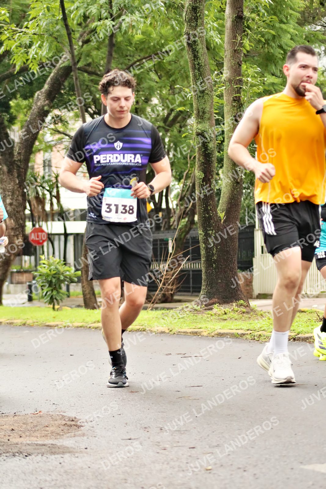 Foto del MEDIO MARATÓN ATLAS en Av. Patria, frente al Parque El Polvorín, Zapopan a las 08:47 · dorsal 3138