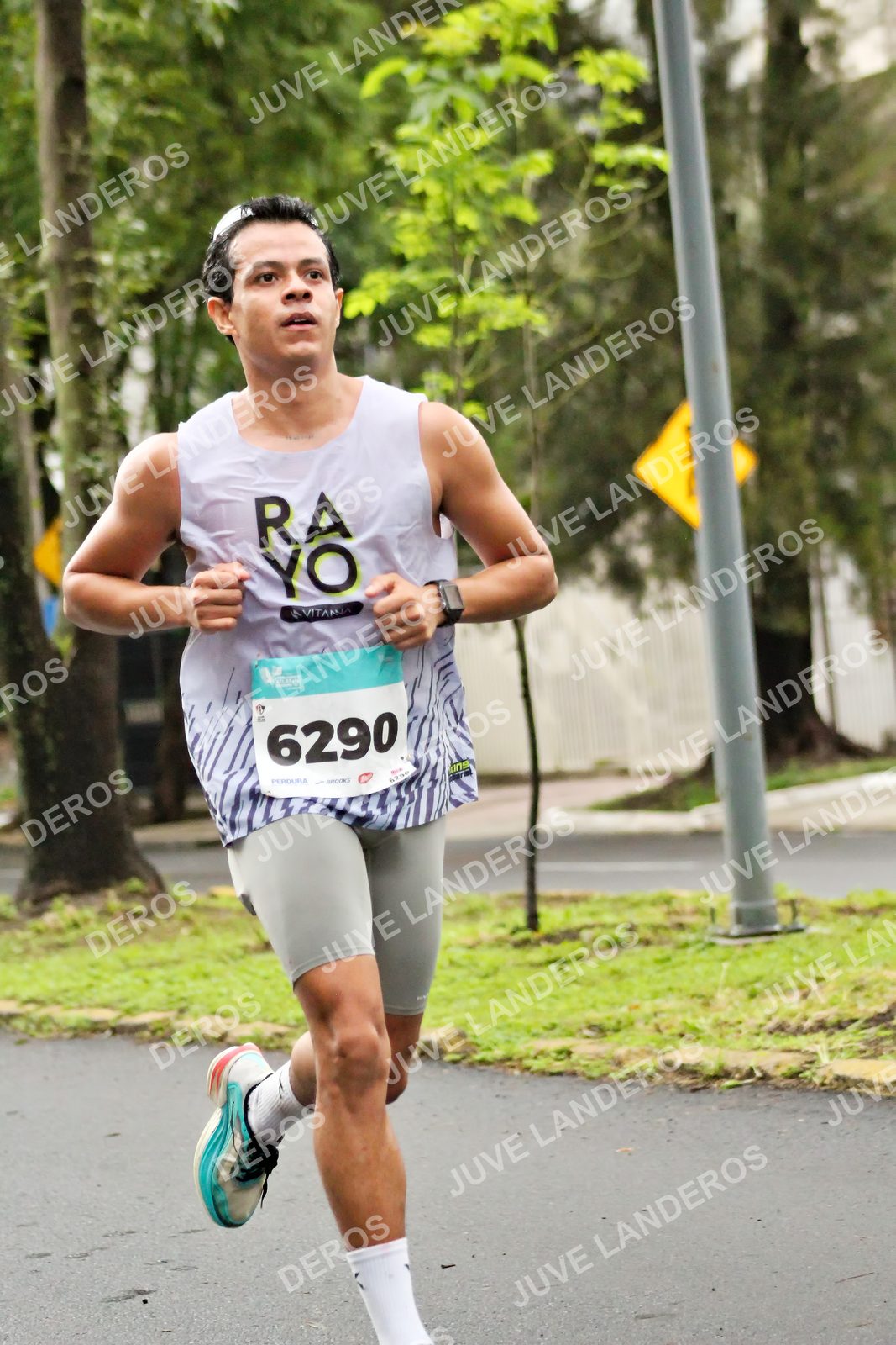Foto del MEDIO MARATÓN ATLAS en Av. Patria, frente al Parque El Polvorín, Zapopan a las 08:05 · dorsal 6290